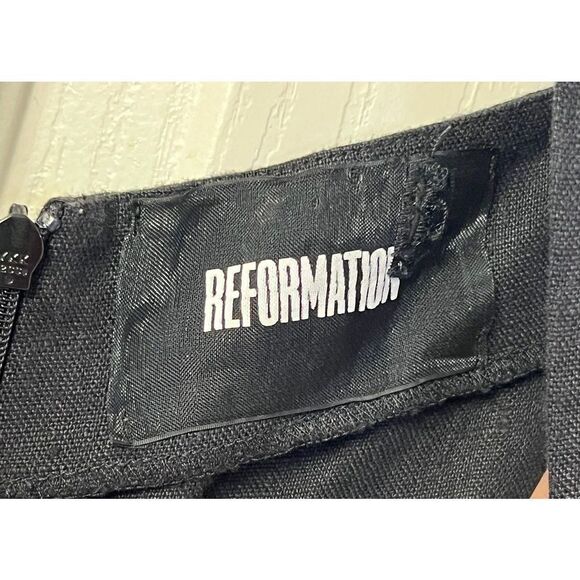 Reformation Linen V-Neck Sleeveless Belted Black Jumpsuit Women's Size 4 - Picture 2 of 9